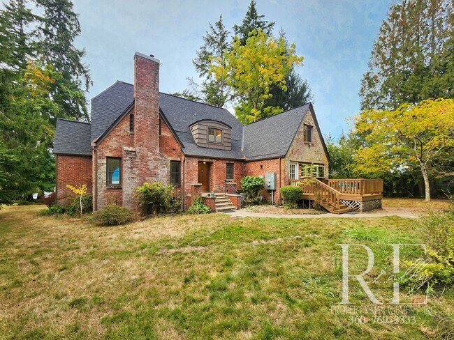 Foto del edificio - 9051 Sunset Ln NW
