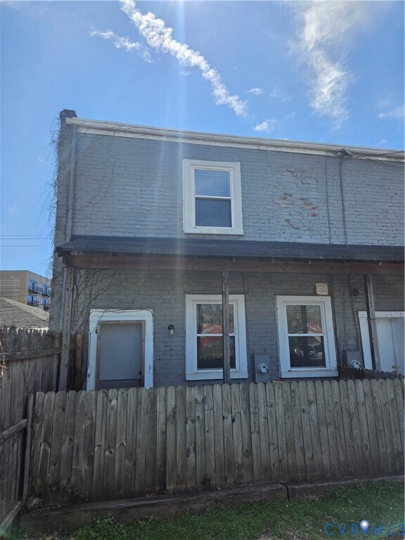 Foto del edificio - 2111 Bainbridge St