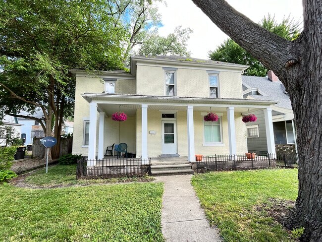 Foto del edificio - 711 Edgewater Ave