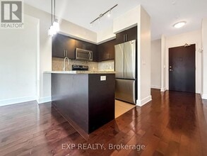Building Photo - 676 Sheppard Ave E