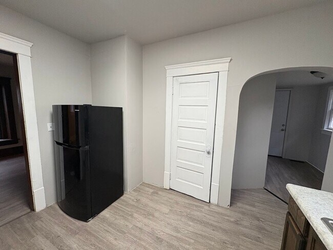 Foto del edificio - 96 Hall St