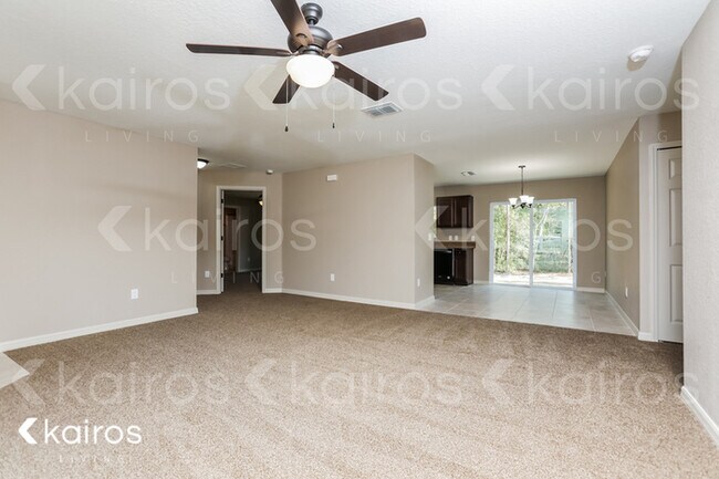 Building Photo - 3015 SW 168 Loop