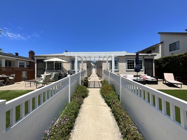 Foto del edificio - 1948 Reed Ave