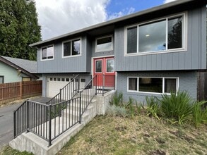 Building Photo - 3919 SE Monroe St