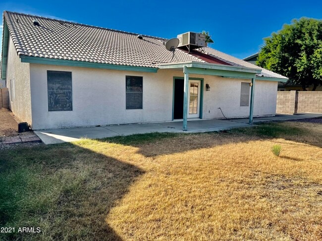 Building Photo - 4336 W Camino Vivaz