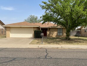 Building Photo - 6539 Amber Dr