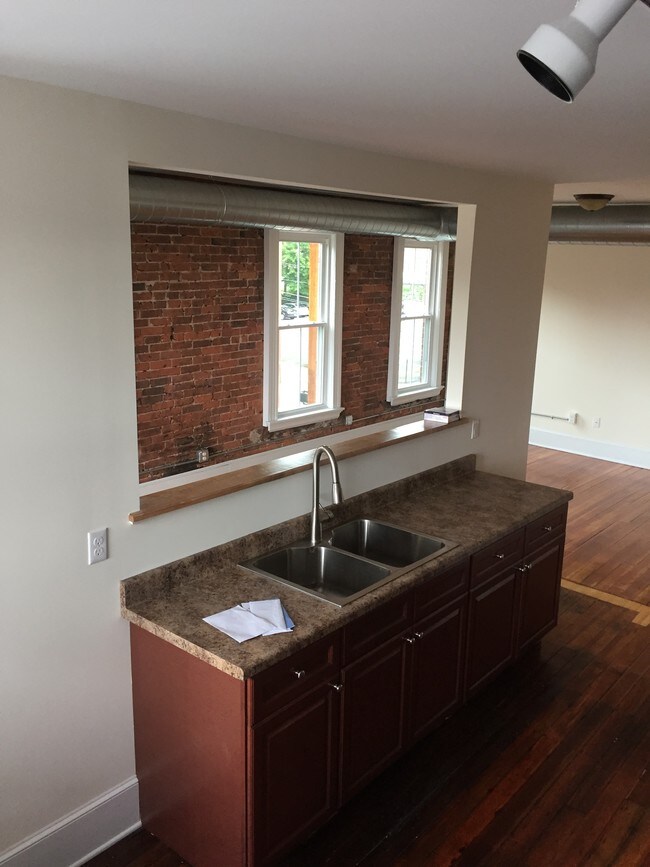 Kitchen Area - 29 Water St