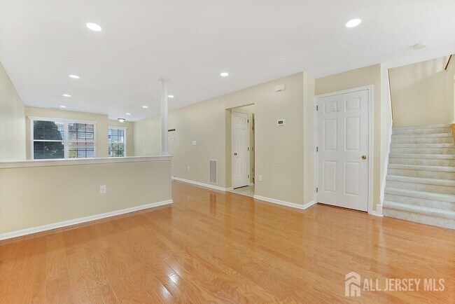 Foto del edificio - 102 Berkshire Dr