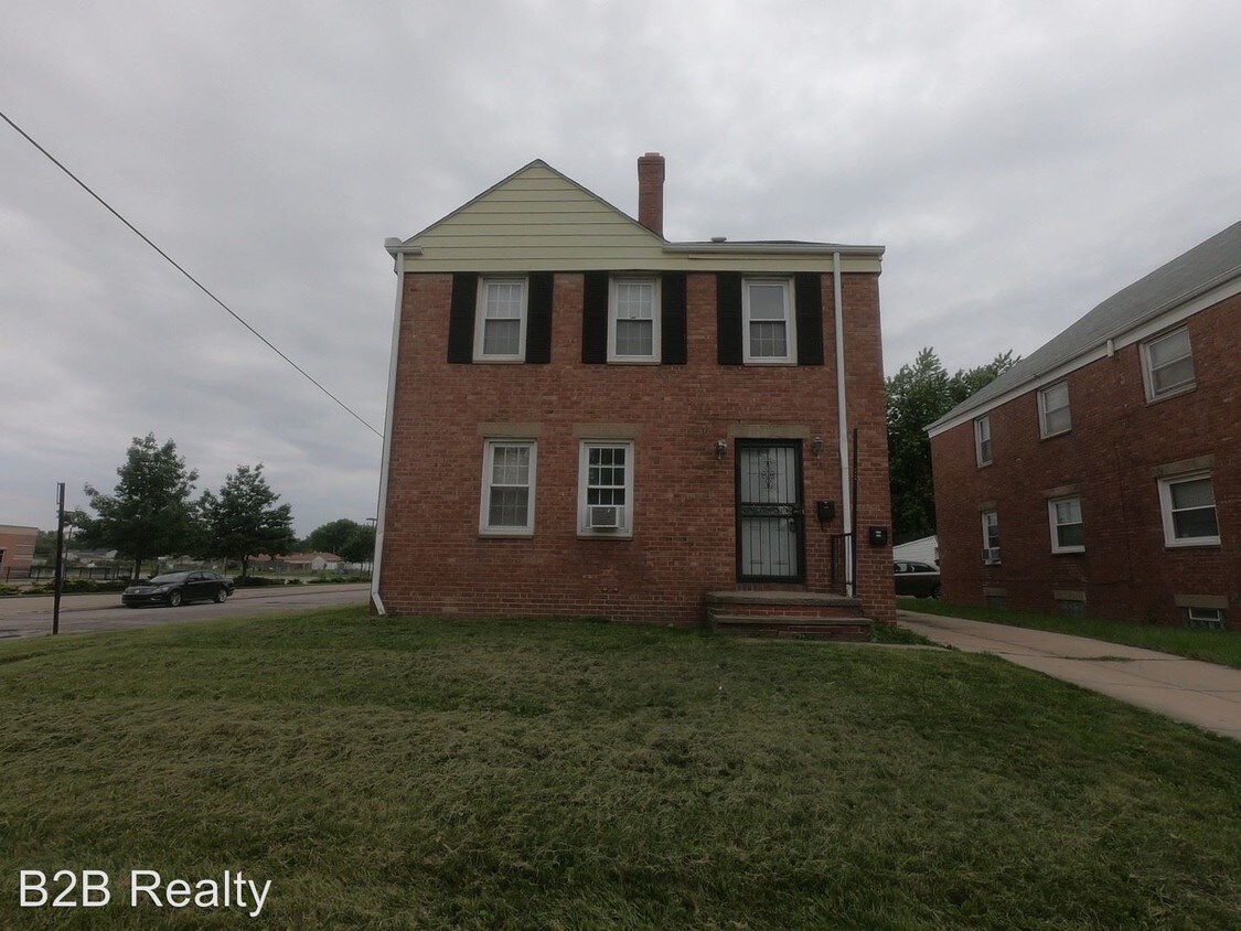 Primary Photo - 2 br, 1 bath Apartment - 4536 W 150th St