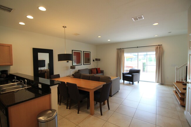 Foto del edificio - 3061 Yellow Lantana Ln