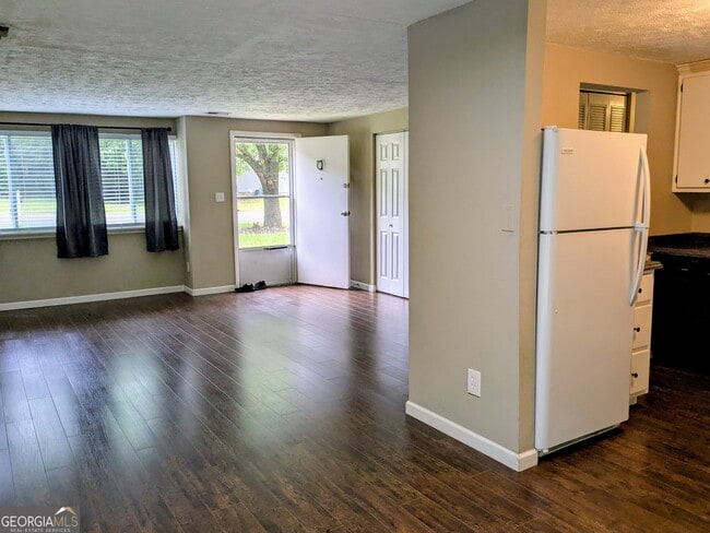 Foto del edificio - 137 Wynnmeade Pkwy