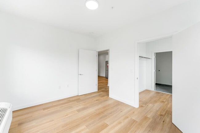 Foto del edificio - 175 W 7th St
