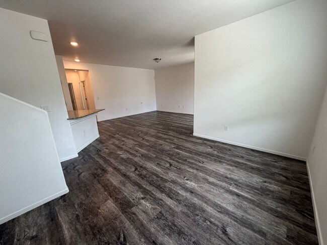 Foto del edificio - 9752 Silver Dollar Ln