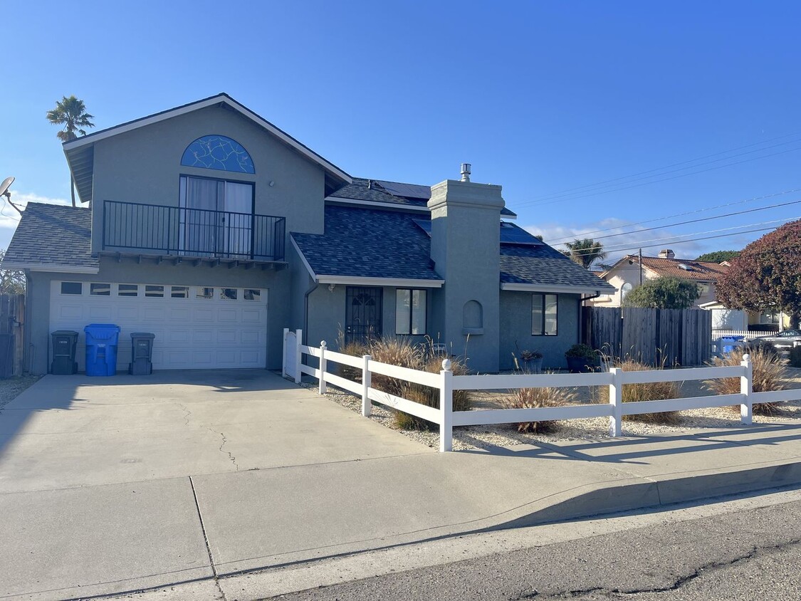 Primary Photo - Spacious two-story home close to the beach