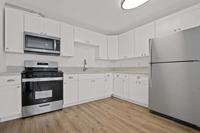 Cocina - 649 W 92nd St