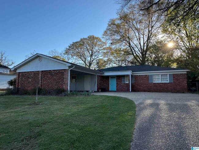 Building Photo - 1426 Main Ave