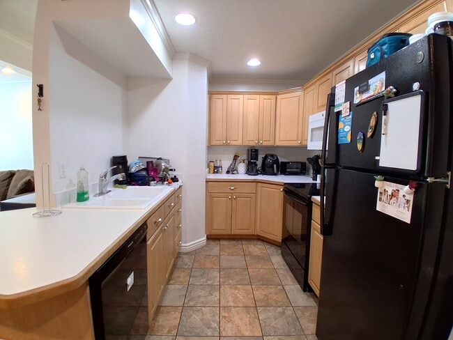 Foto del edificio - 1533 Riverside Ave