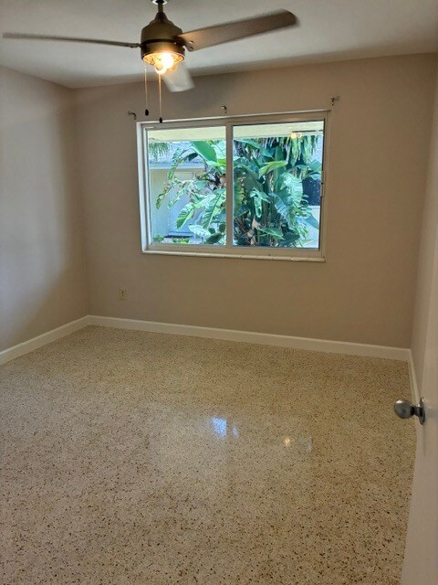 Foto del edificio - 502 NE 23rd St