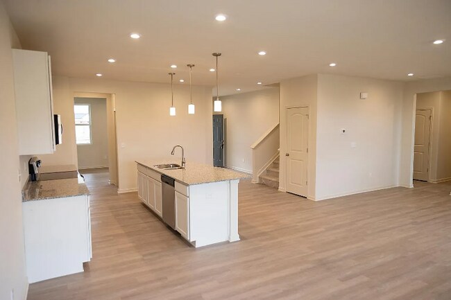 Foto del edificio - 5005 Aiken Back Ln