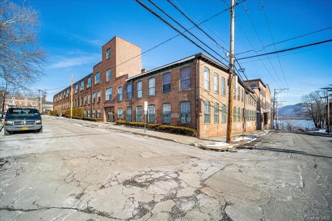 Building Photo - 44 Johnes St
