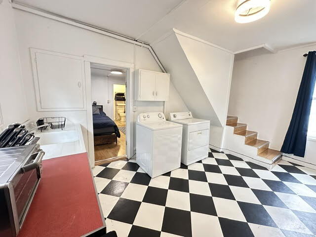 Foto del edificio - "Charming & Cozy 2-Bedroom Duplex in Prime Moscow Location – 800 Sq Ft of Comfort!"