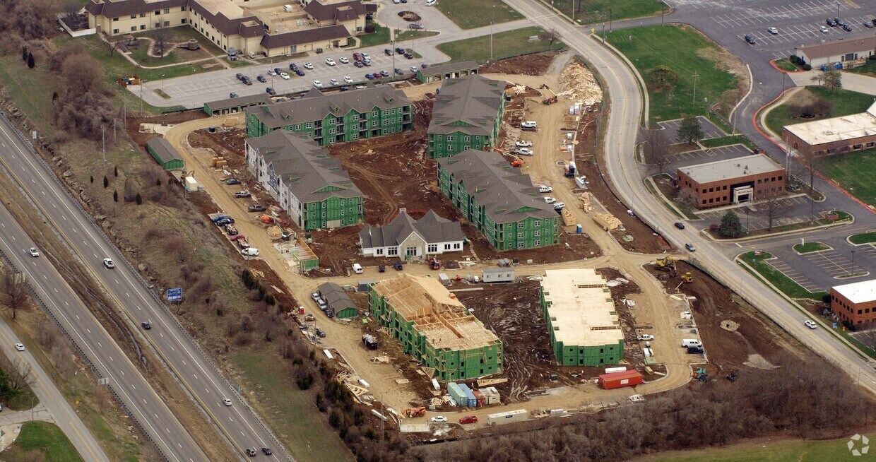 The Edison at Blue Springs Apartments at 101 NW Mock Ave Blue Springs