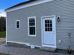Building Photo - 21 E Lake Rd