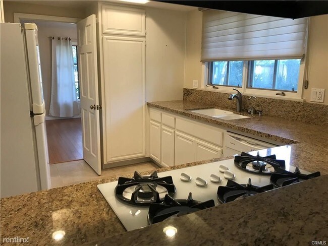 Foto del edificio - 3 br, 3 bath House - 9 Malaga Pl W