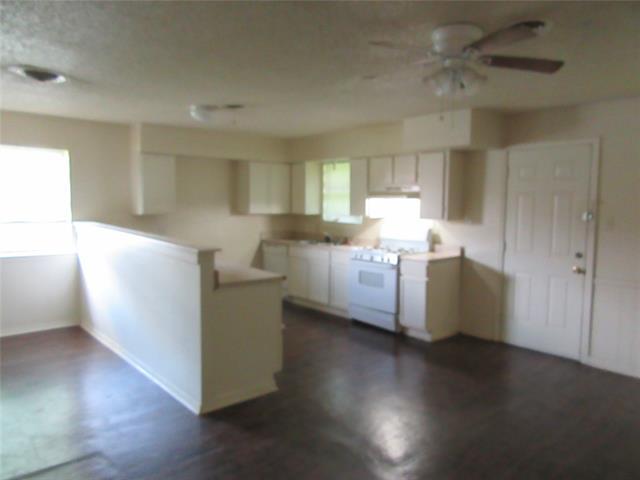 Building Photo - 9421 Bluffcreek Dr