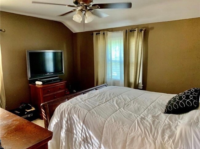 Foto del edificio - 21218 Hillgrove Ave