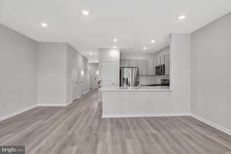 Building Photo - 59 Alexander Wy