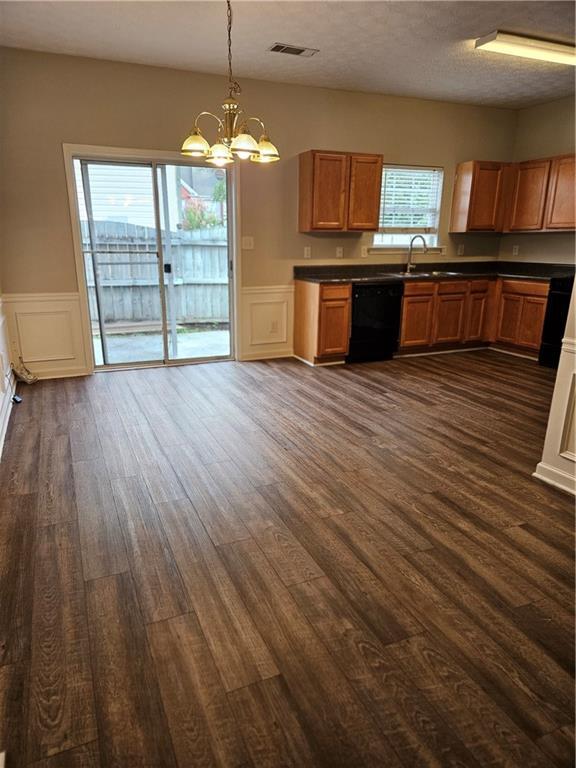 Foto del edificio - 3884 Grovemont Pl