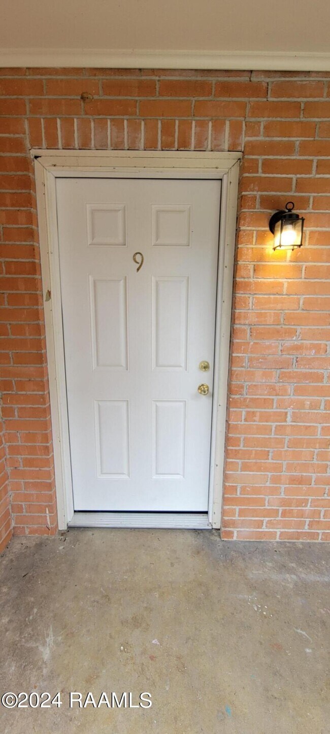 Foto del edificio - 718 Harding St