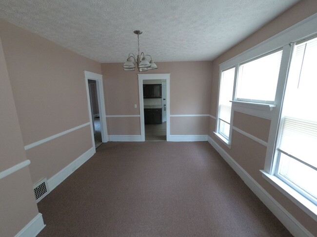 Dining Room - 1026 W 30th St