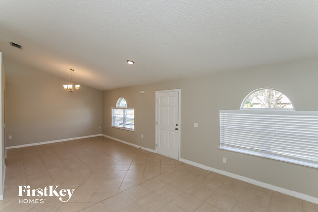 Foto del edificio - 1338 Pakenham St NW