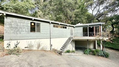 Building Photo - 7547 Claremont Ave