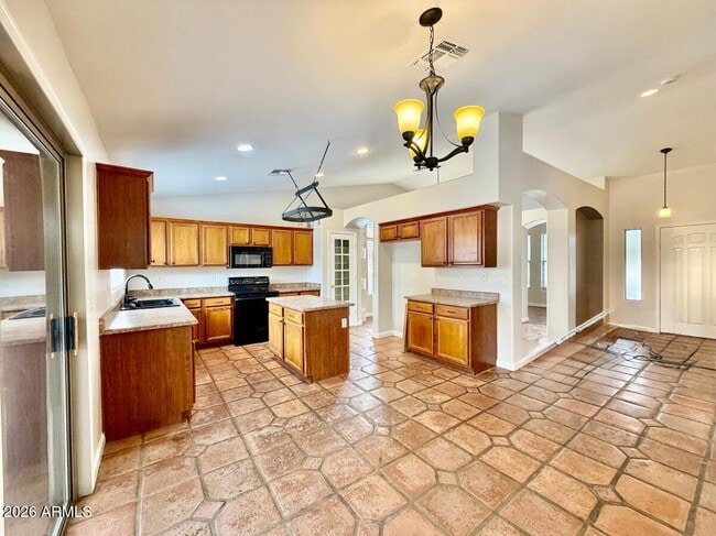 Building Photo - 6423 W Villa Linda Dr