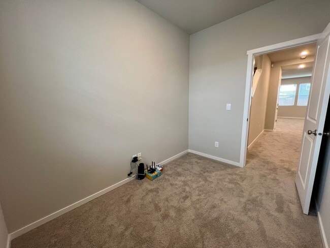 Building Photo - 3105 Wrangler Dr