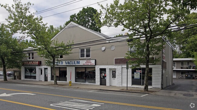 Primary Photo - 360-376 Larkfield Rd