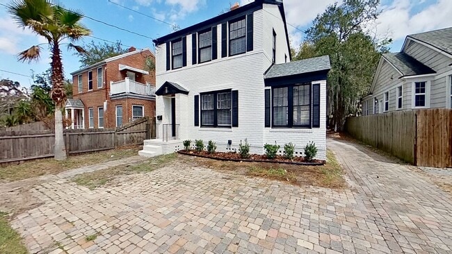 Flagler Avenue 1651-1653 - Flagler Avenue 1651-1653 Apartment