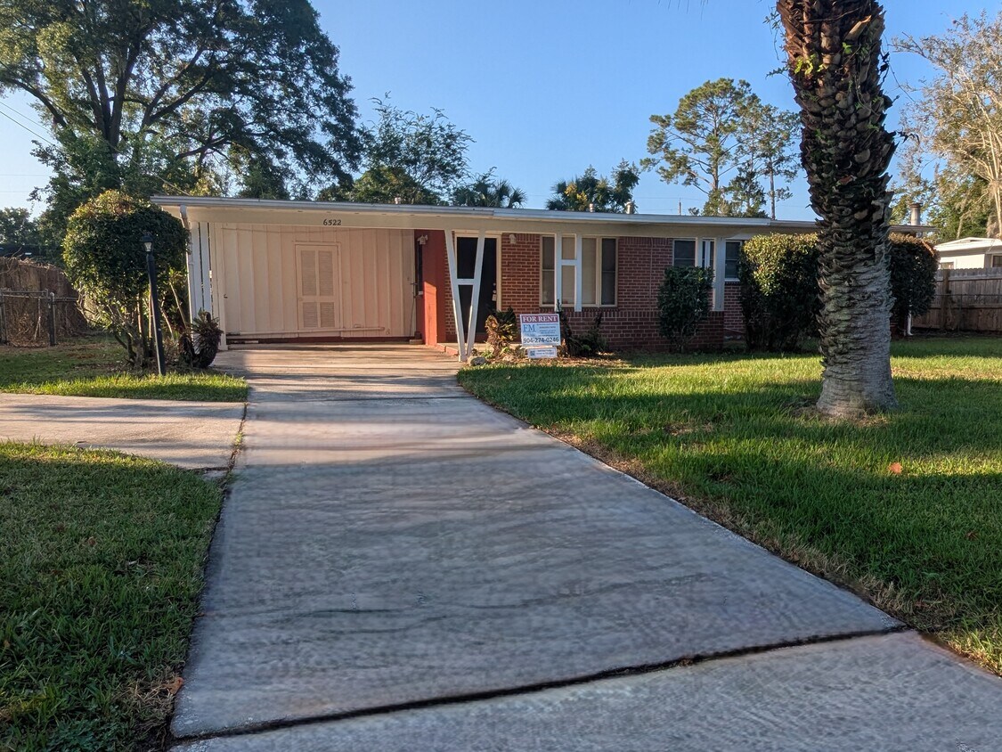 Foto principal - 6522 Bartholf Ave