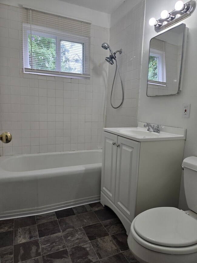Foto del edificio - 3BR 1BA ranch home!!!