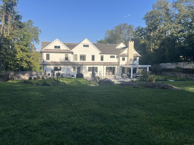 Building Photo - 48 Driftway Ln