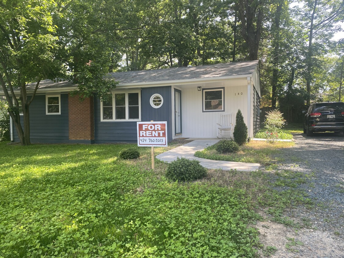 Foto principal - 140 W Park Dr