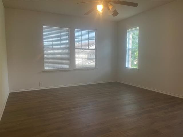 Building Photo - 2726 Hyde Park Dr