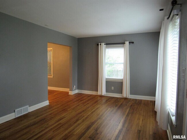 Foto del edificio - 1126 W Lombard St