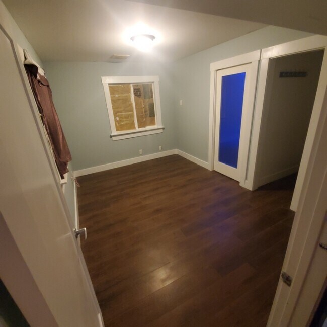 Foto del edificio - 800 W Gage Ave