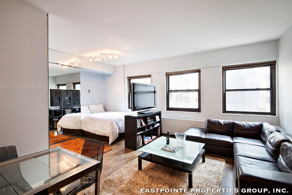 Foto principal - 58 W 58th St