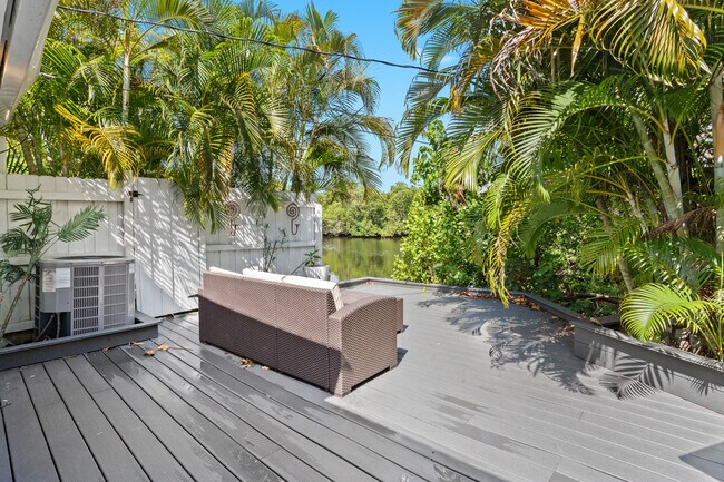 Foto del edificio - 2023 NE 15th Ave