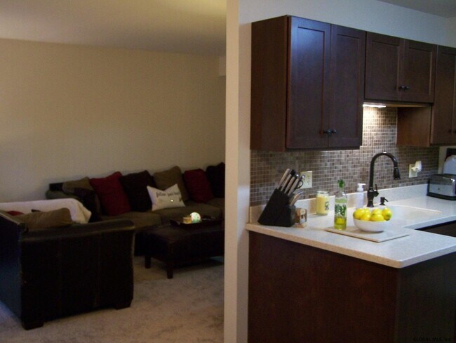 Foto del edificio - 66 Tallow Wood Dr